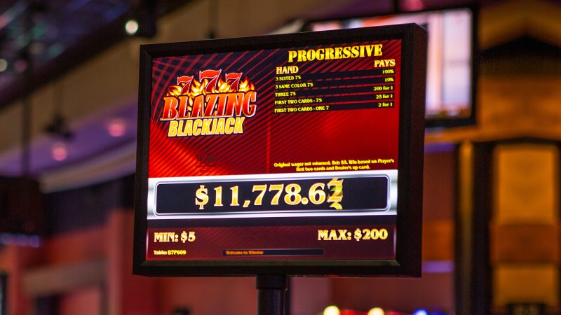 Blazing 7s Blackjack